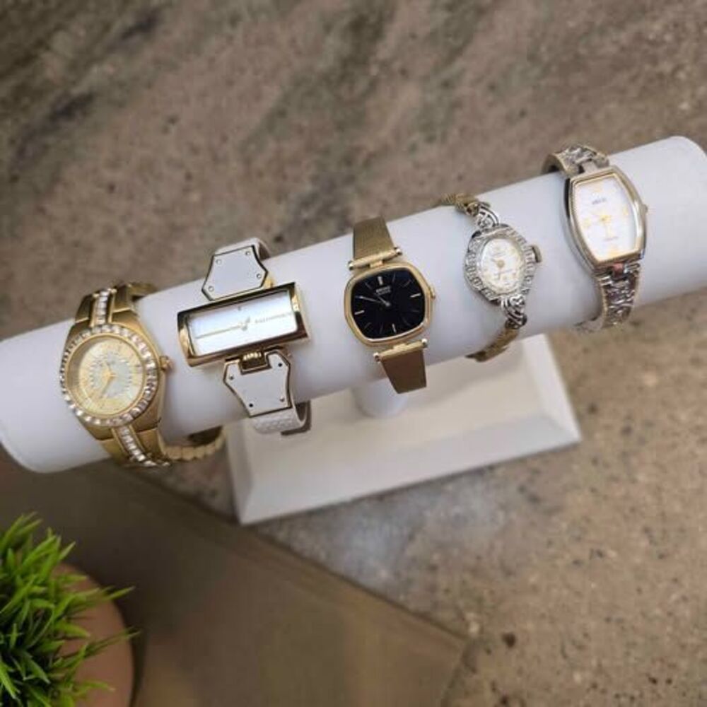 Lot of 5 Women's Wristwatches - Seiko, Relic, Newport
